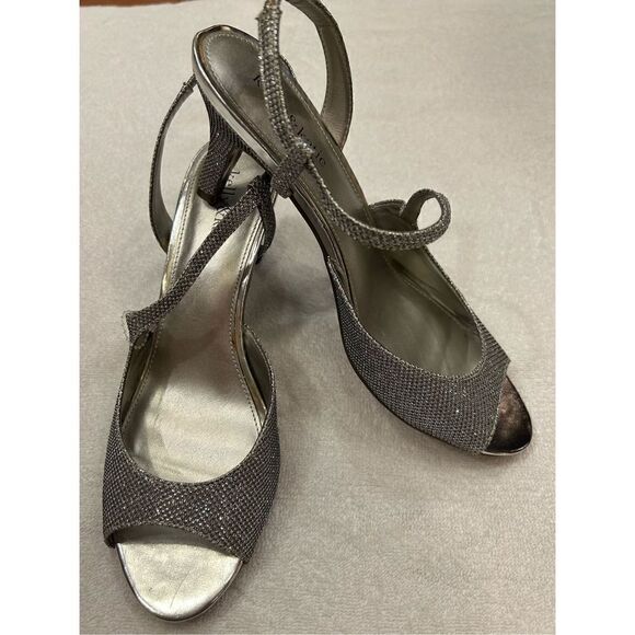 Kelly and Katie silver heels size 10M Mandy - Picture 7 of 7